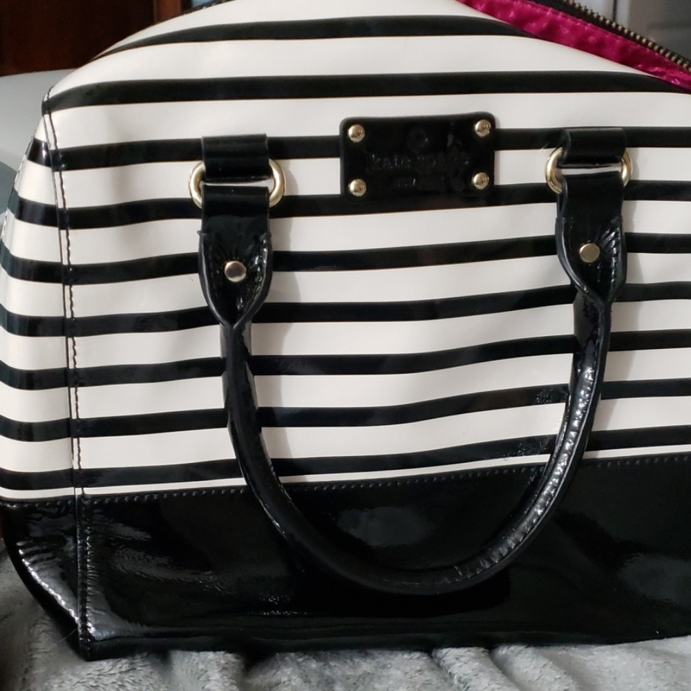 Kate Spade Black and White Patten Leather pirse